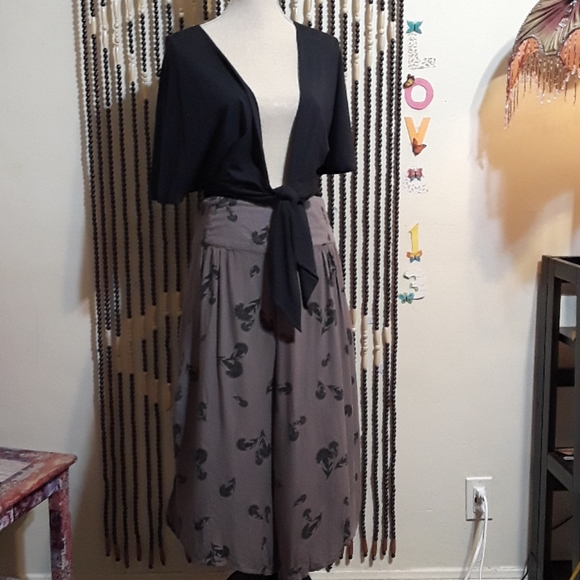 Free People Pants - Chic Free People 3/4ths pant